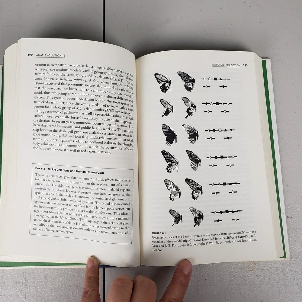 Ernst Mayr What Evolution Is Hardcover 2001 Basic Books Science Biology